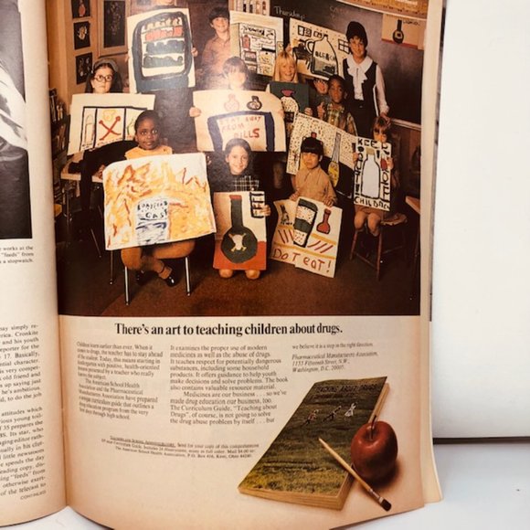 Vintage Life Magazine March 6, 1971 Walter Cronkite Advertising Tobacco Auto - Picture 5 of 7